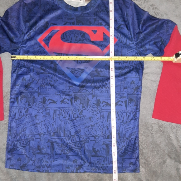 BOYS Large 10/12 long sleeve Superman shirt - Picture 4 of 6